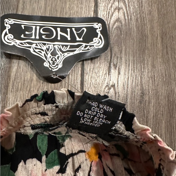 NEW Angie Juniors Floral Print Tiered Ruffle Mini Skirt Sz S Daisy Pink Coquette - Picture 10 of 10